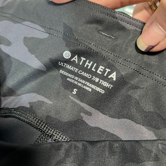 Athleta Ultimate Stash Pocket 7/8 Gray Camo Tights Size Small - Picture 7 of 10